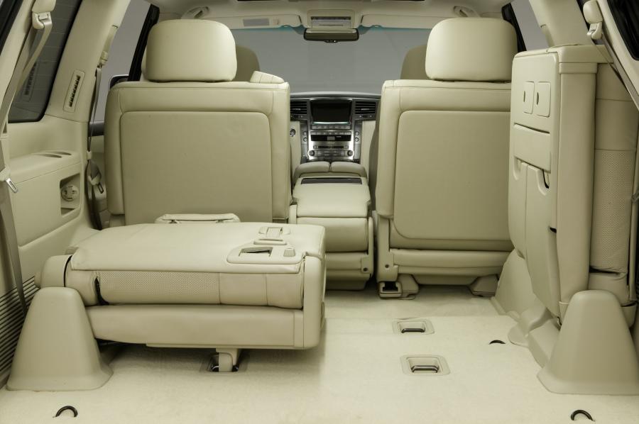  Lexus LX570 2008 года  (фото 90 из 221)